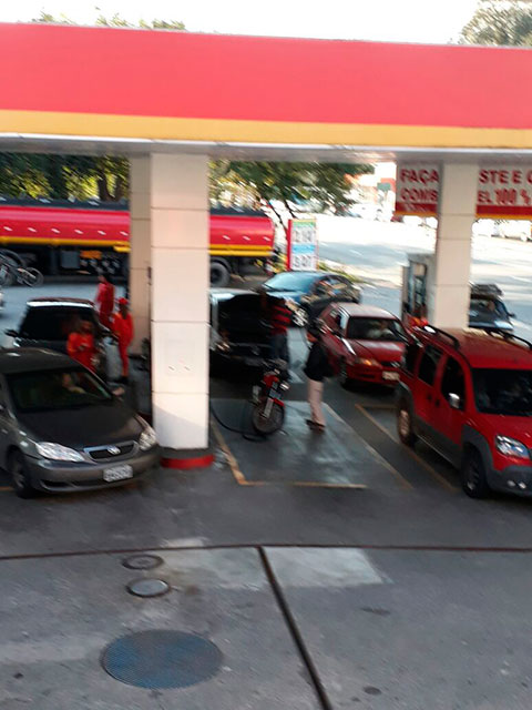 Posto BRANDEIRA BRANCA
